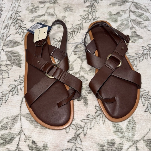 NEW Universal Thread Sandals - Picture 1 of 4